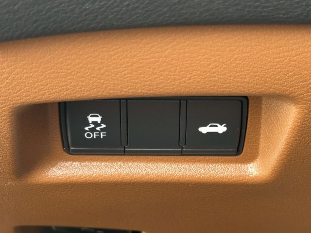 Used 2023 INFINITI Q50 Luxe w/ Cargo Package AWD/4WD image 12