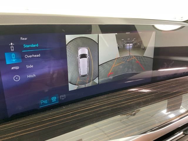 New 2026 Cadillac Escalade Luxury w/ Touring Package image 10