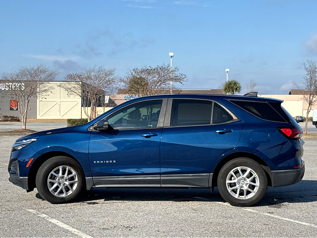 Used 2023 Chevrolet Equinox LS w/ LS Convenience Package image 24