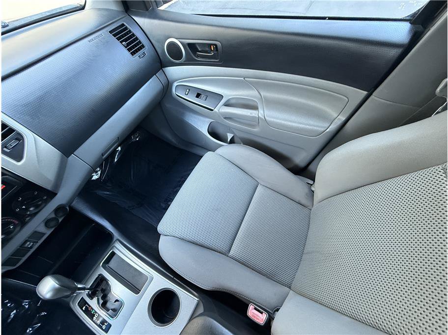 Used 2013 Toyota Tacoma PreRunner RWD image 13