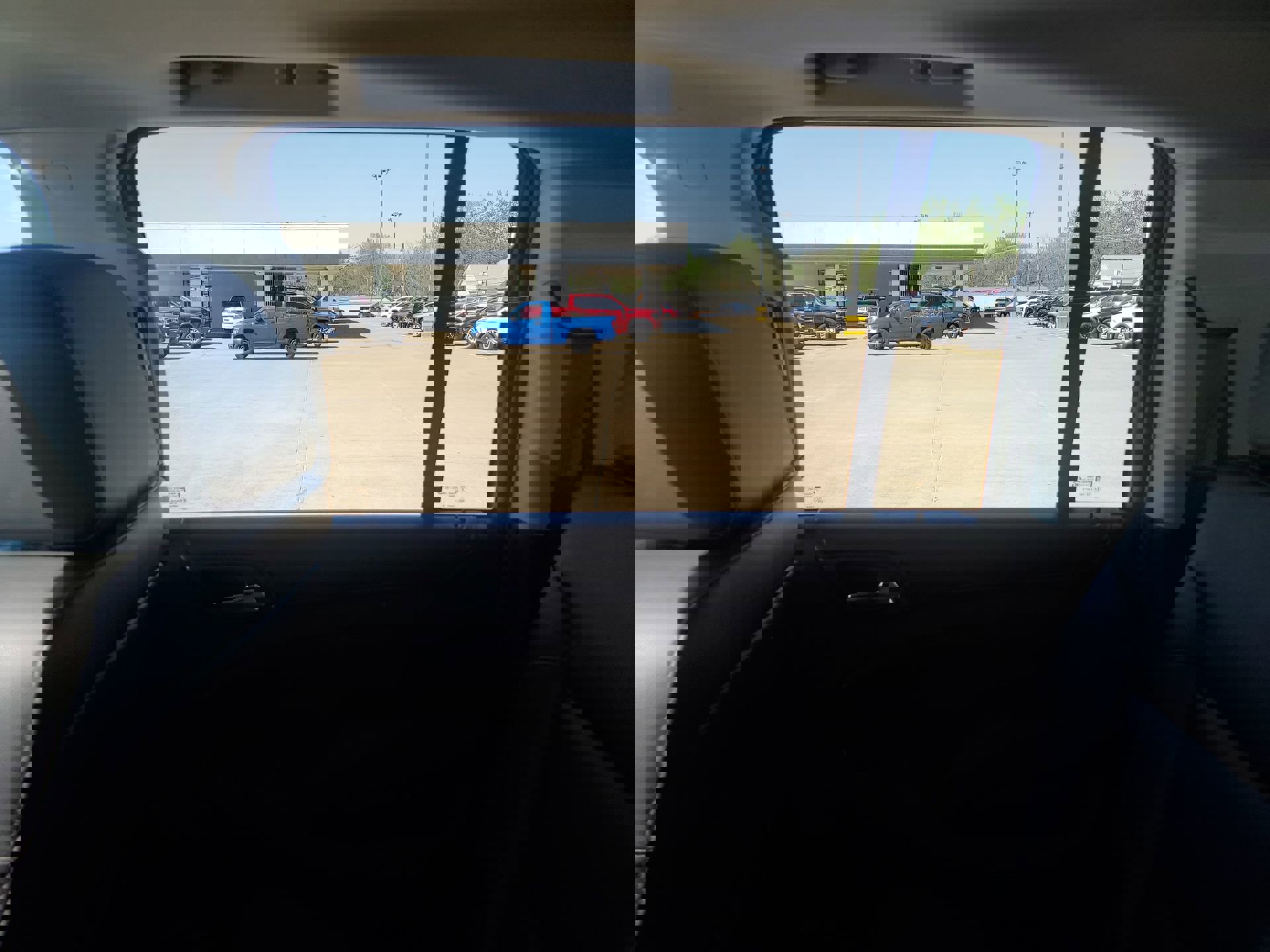 Used 2015 Chevrolet Suburban LTZ AWD/4WD image 12