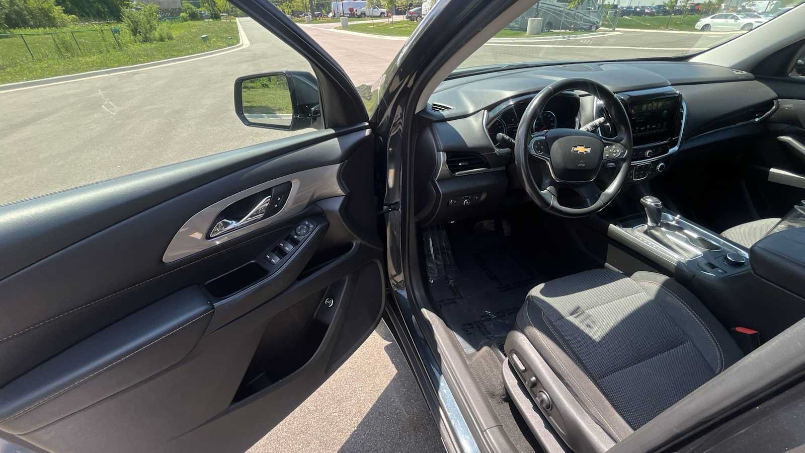Used 2019 Chevrolet Traverse LT AWD/4WD image 16