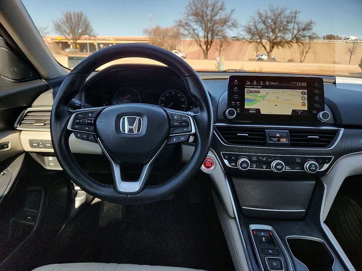 Used 2020 Honda Accord Touring image 6