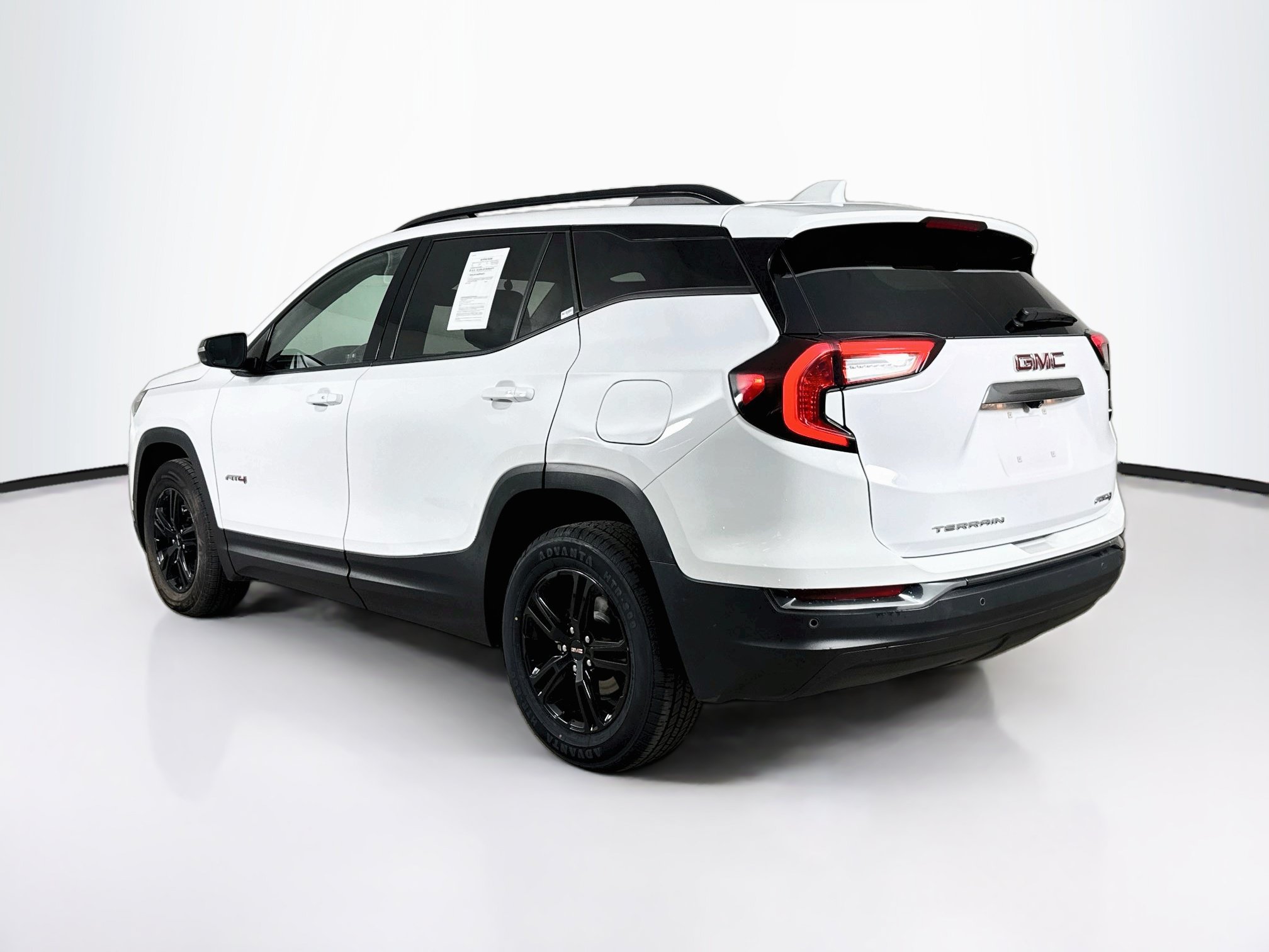 Used 2024 GMC Terrain AT4 AWD/4WD image 29