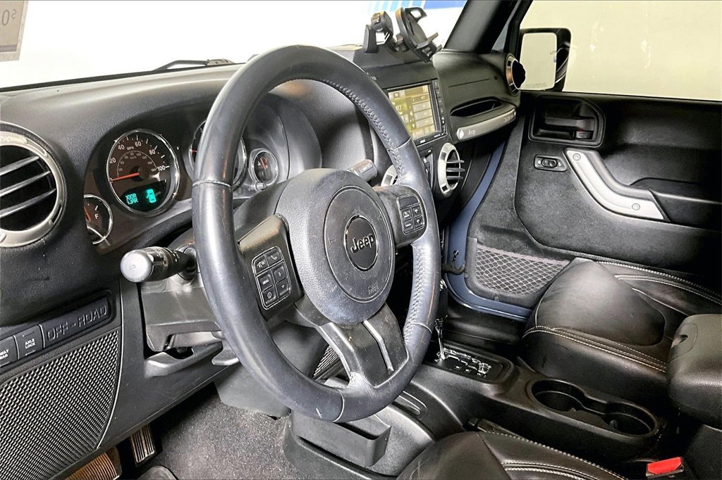 Used 2016 Jeep Wrangler Unlimited Rubicon w/ Dual Top Group image 10