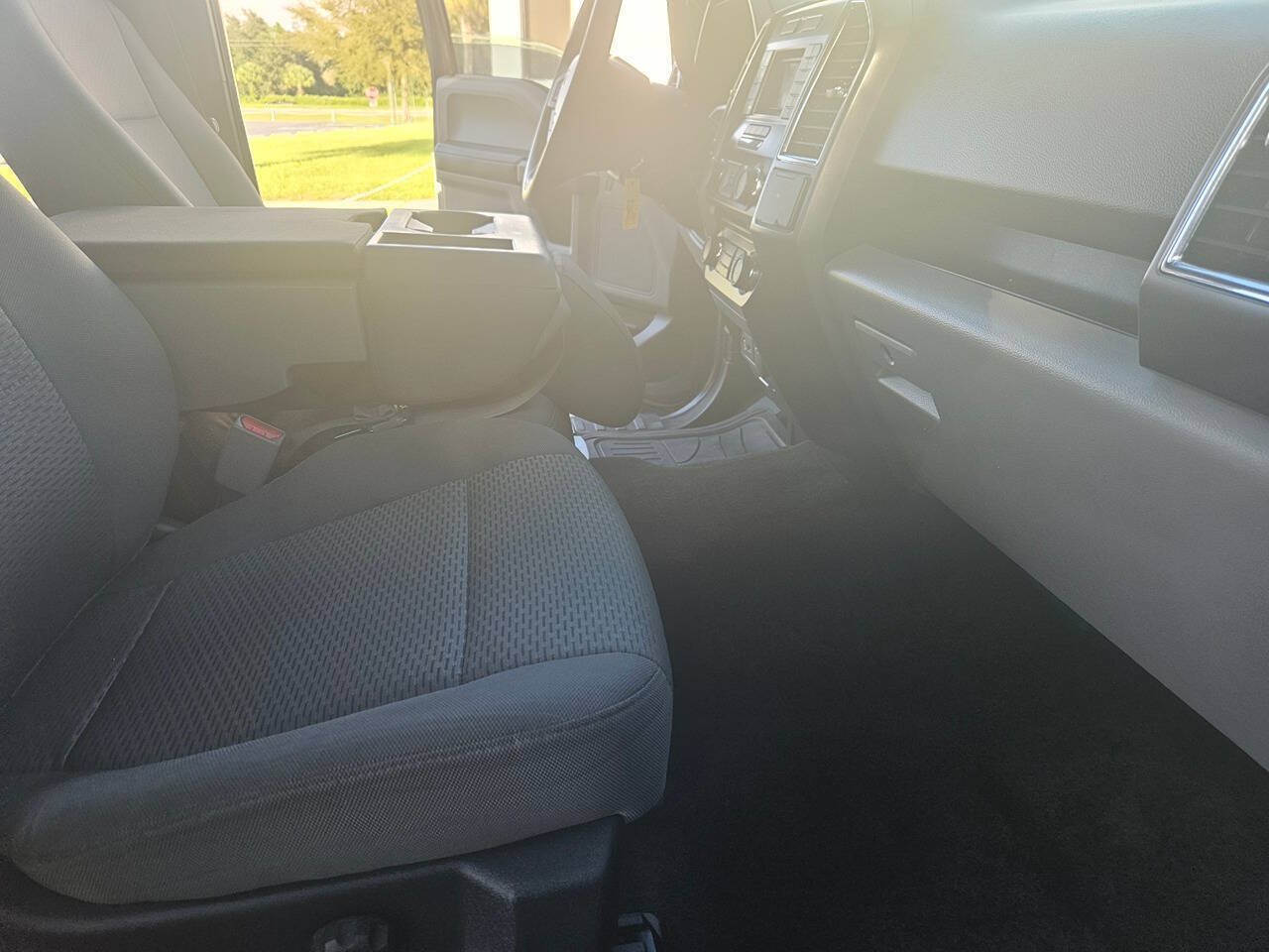 Used 2015 Ford F150 XLT RWD image 39
