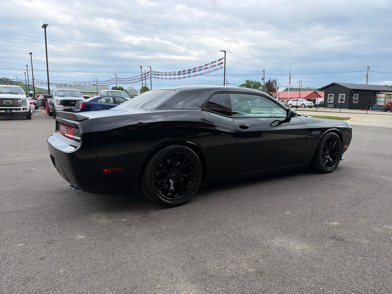 Used 2014 Dodge Challenger SRT8 Core RWD image 4