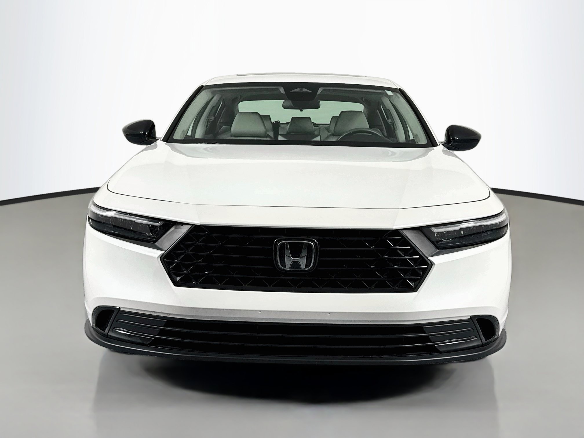 Certified 2025 Honda Accord SE image 2