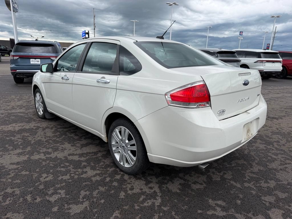 Used 2010 Ford Focus SEL FWD image 7
