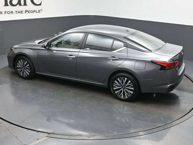 Used 2025 Nissan Altima 2.5 SV AWD/4WD image 57