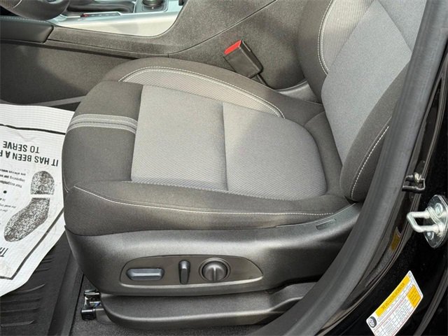 Used 2023 Chevrolet Blazer LT w/ Convenience Package image 16