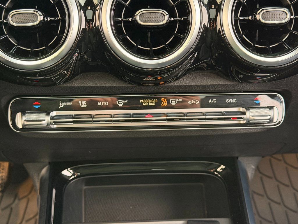 Used 2026 Mercedes-Benz GLB 250 4MATIC image 28