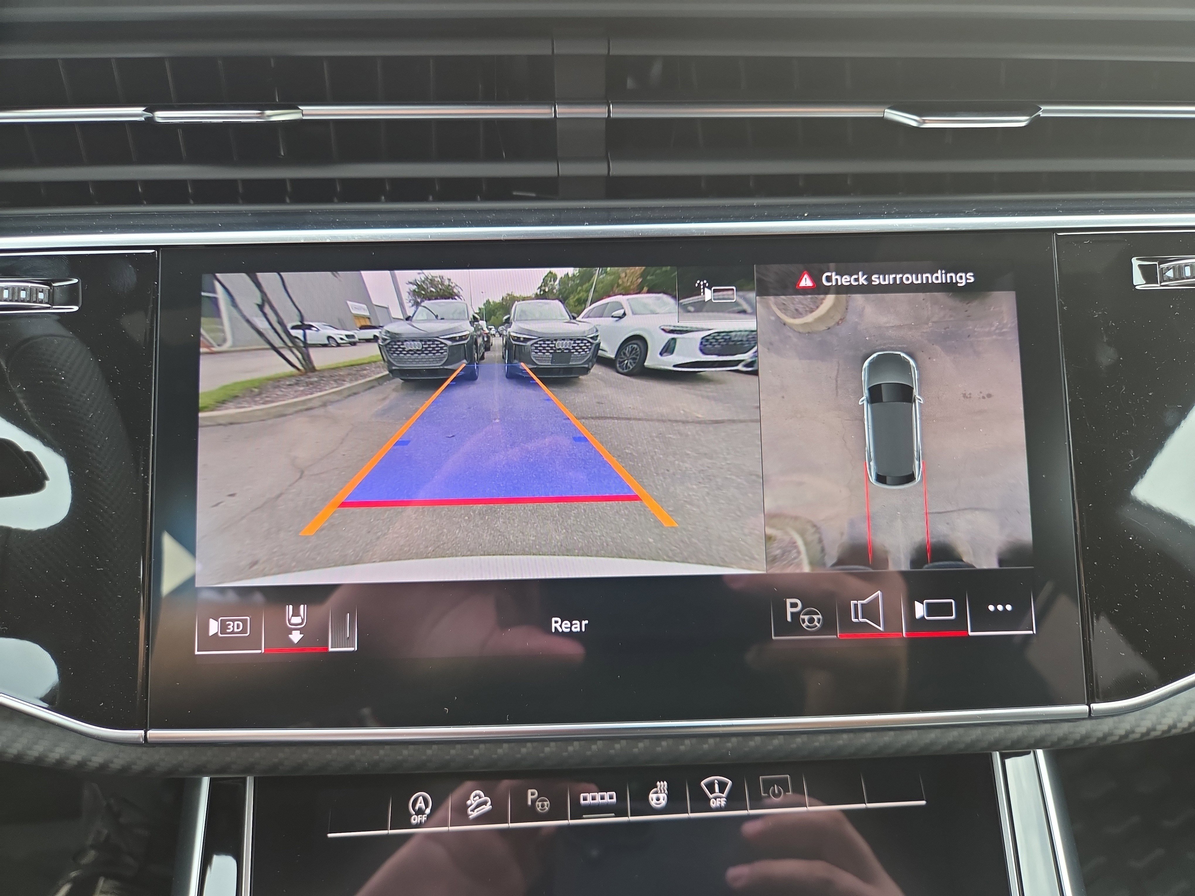 New 2026 Audi SQ8 Prestige image 11