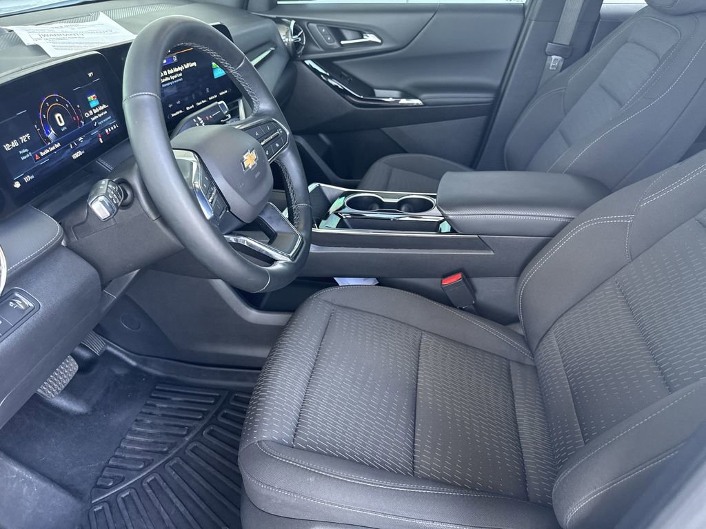 Used 2025 Chevrolet Equinox LT image 12