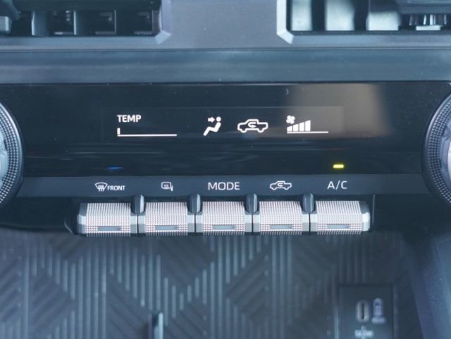 Certified 2025 Toyota Tacoma SR5 image 31