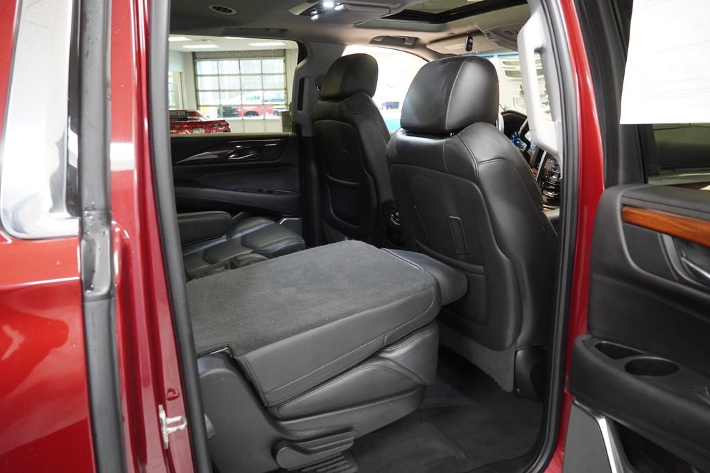 Used 2017 Cadillac Escalade ESV Luxury image 27