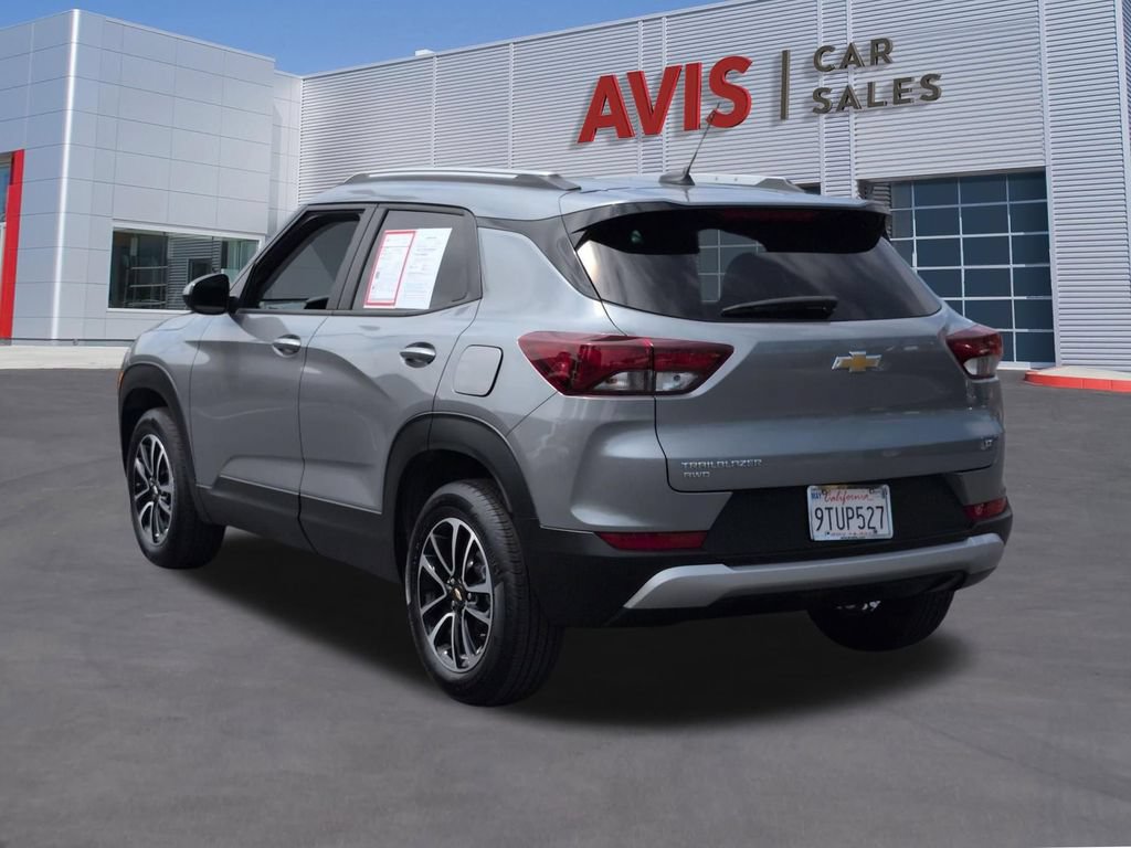 Used 2025 Chevrolet TrailBlazer LT AWD/4WD image 9