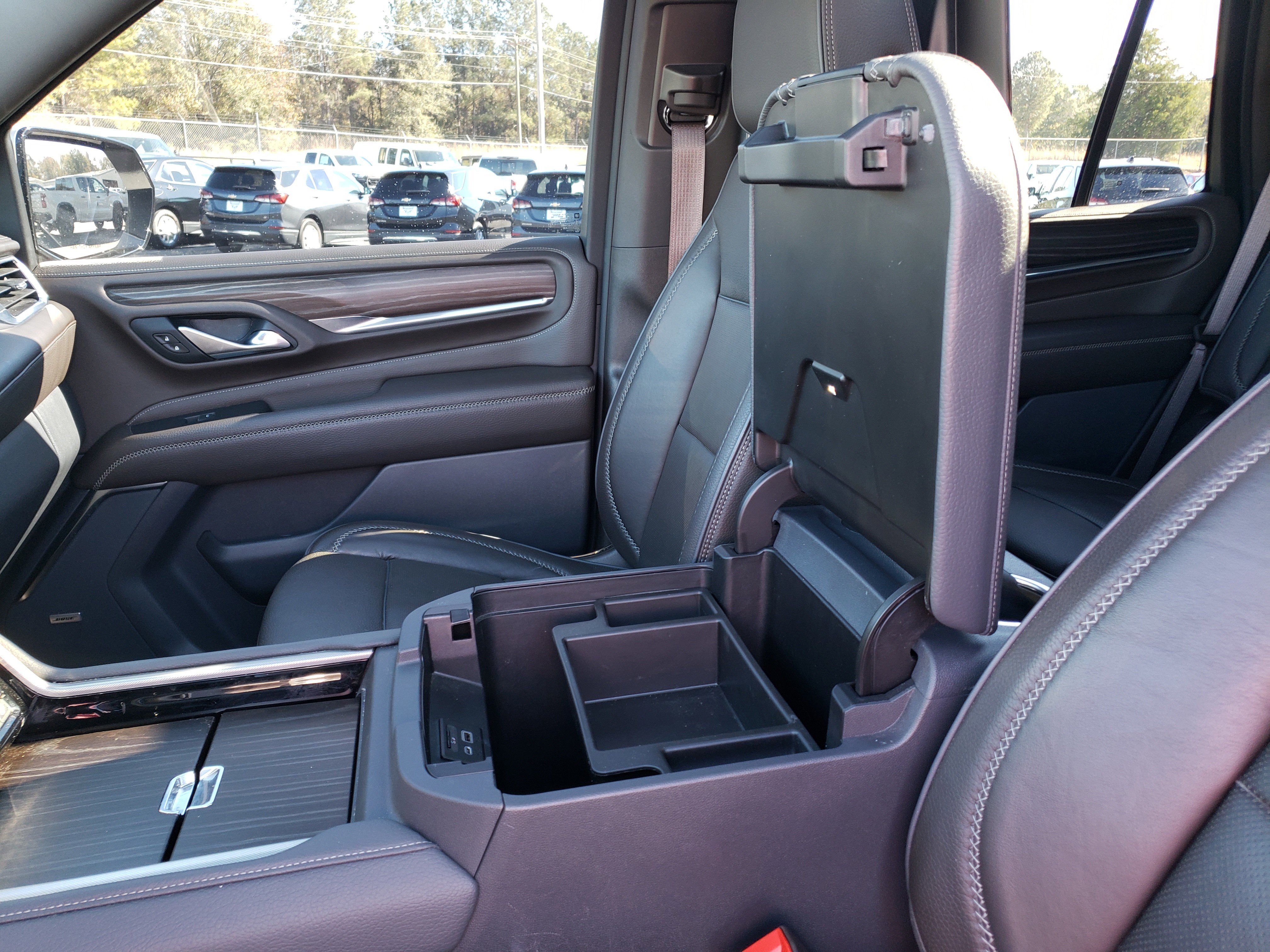 Used 2021 GMC Yukon Denali w/ Denali Premium Package image 26