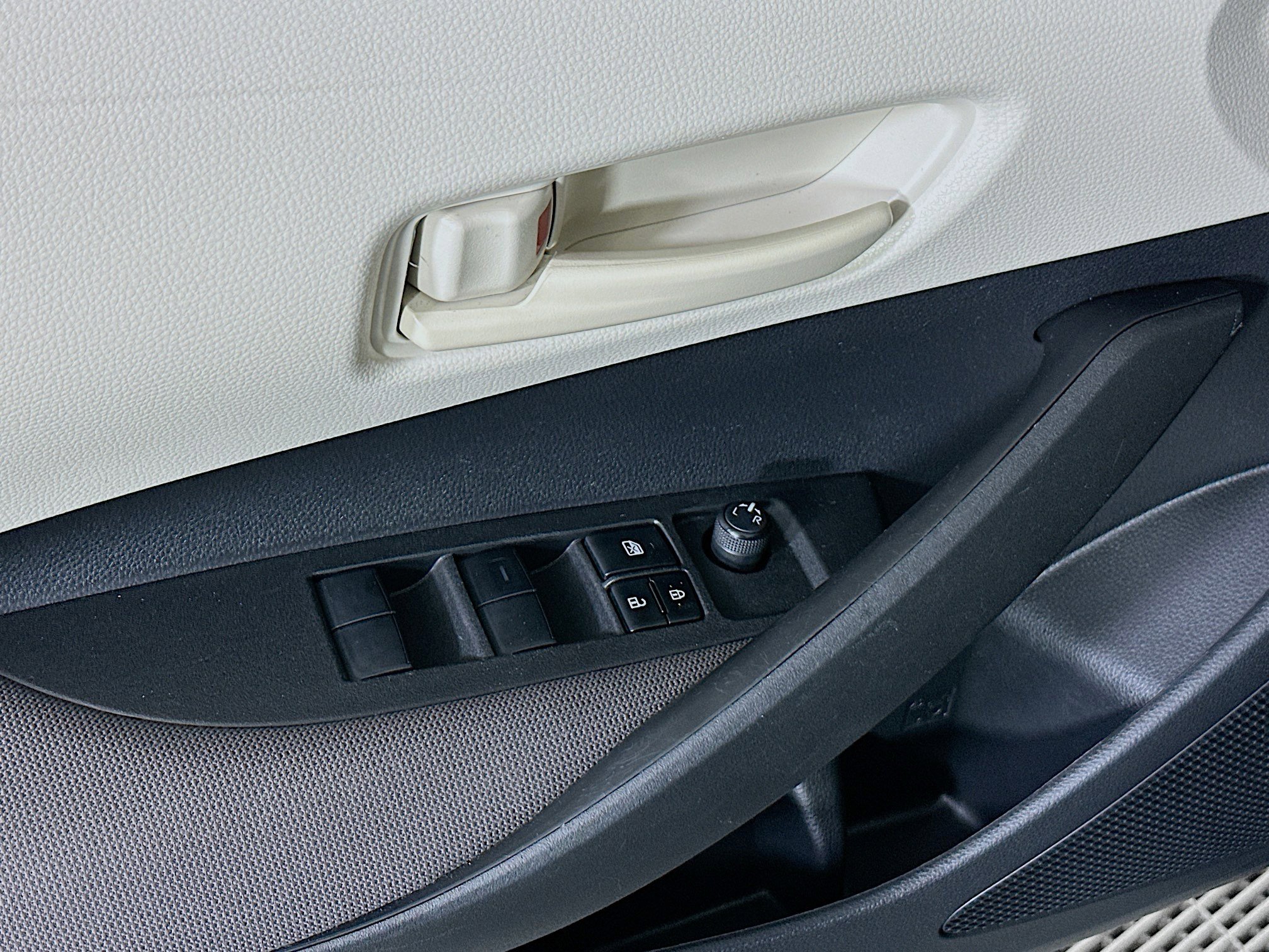 Certified 2023 Toyota Corolla LE image 14