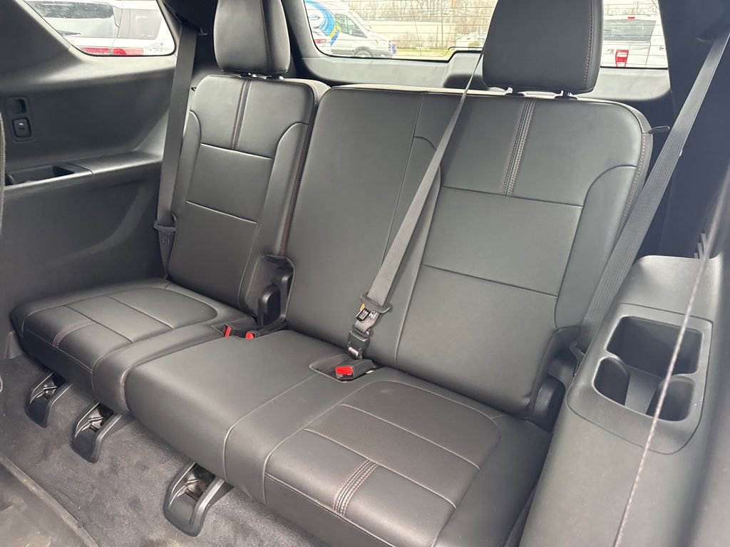 Used 2023 Chevrolet Traverse RS w/ LPO, Floor Liner Package image 31