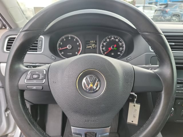Used 2014 Volkswagen Jetta SE FWD image 25