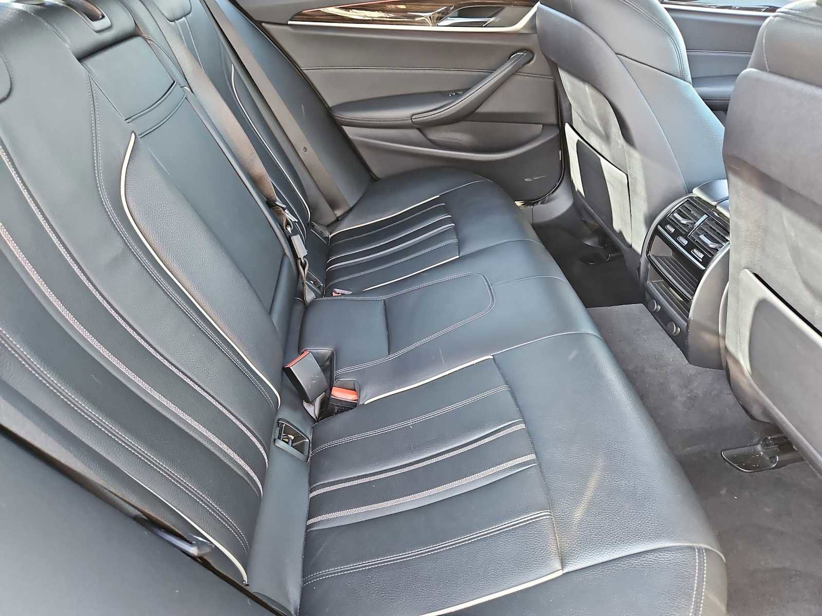 Used 2019 BMW 530e w/ Convenience Package image 21