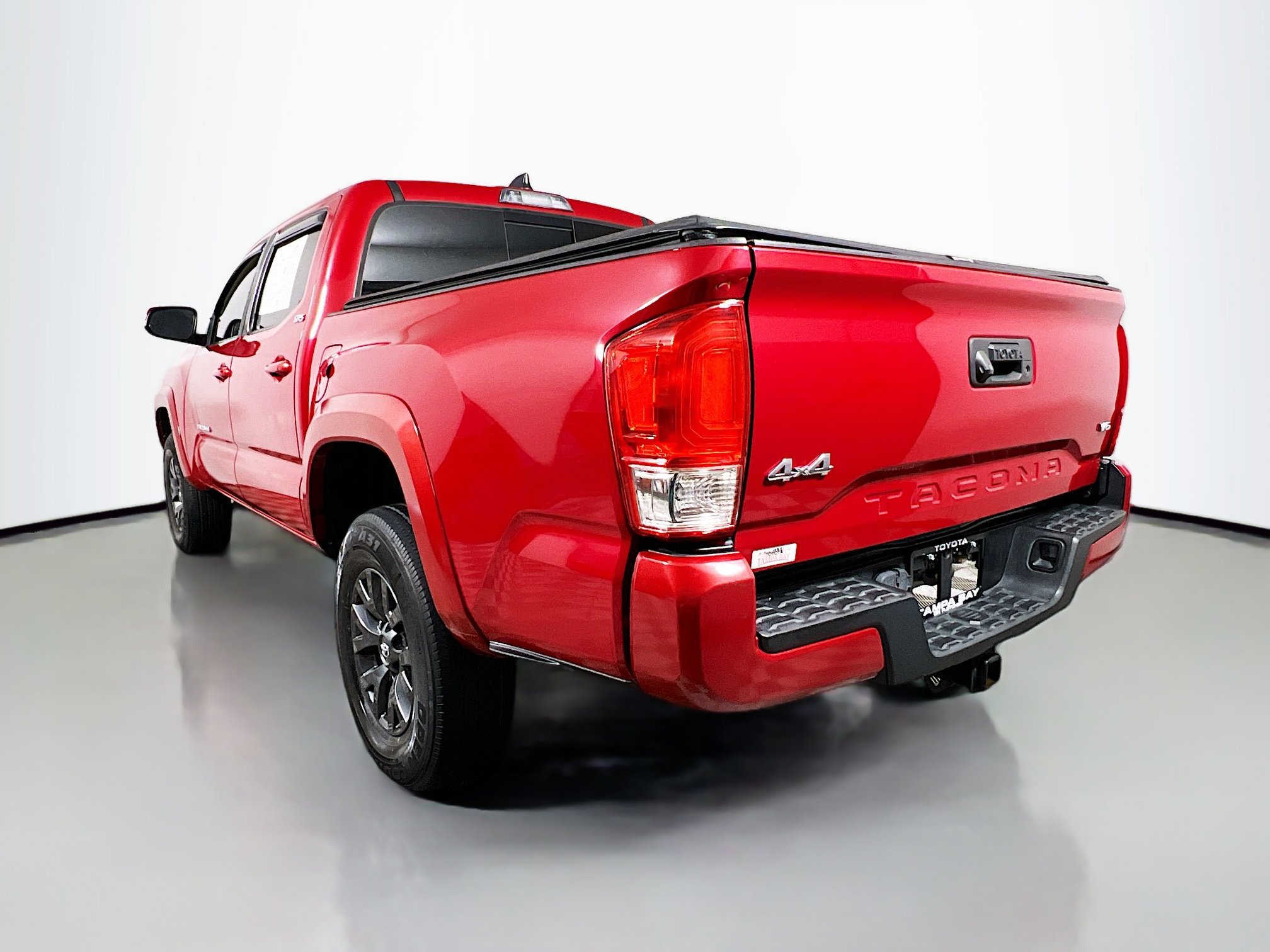 Used 2022 Toyota Tacoma SR5 image 8