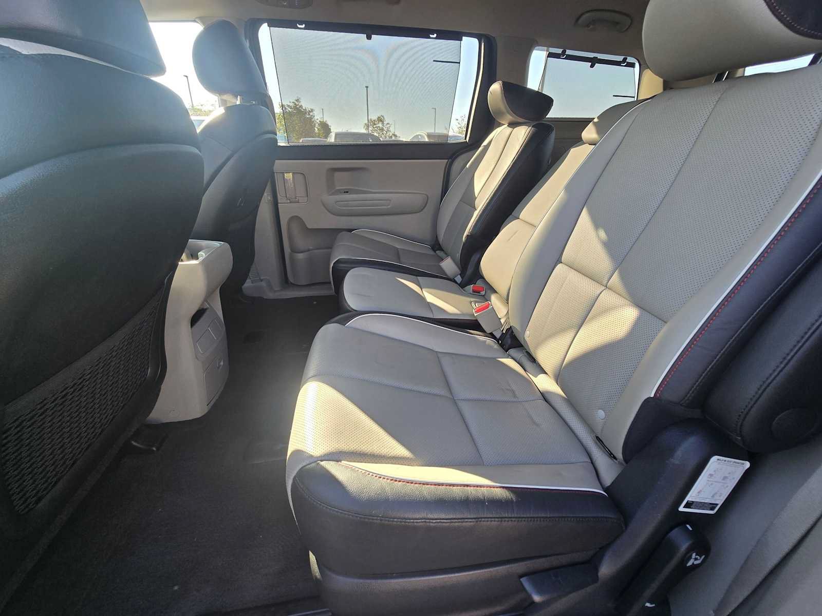 Used 2020 Kia Sedona EX FWD image 16