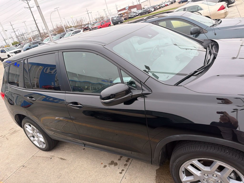 Used 2024 Honda Passport EX-L image 2