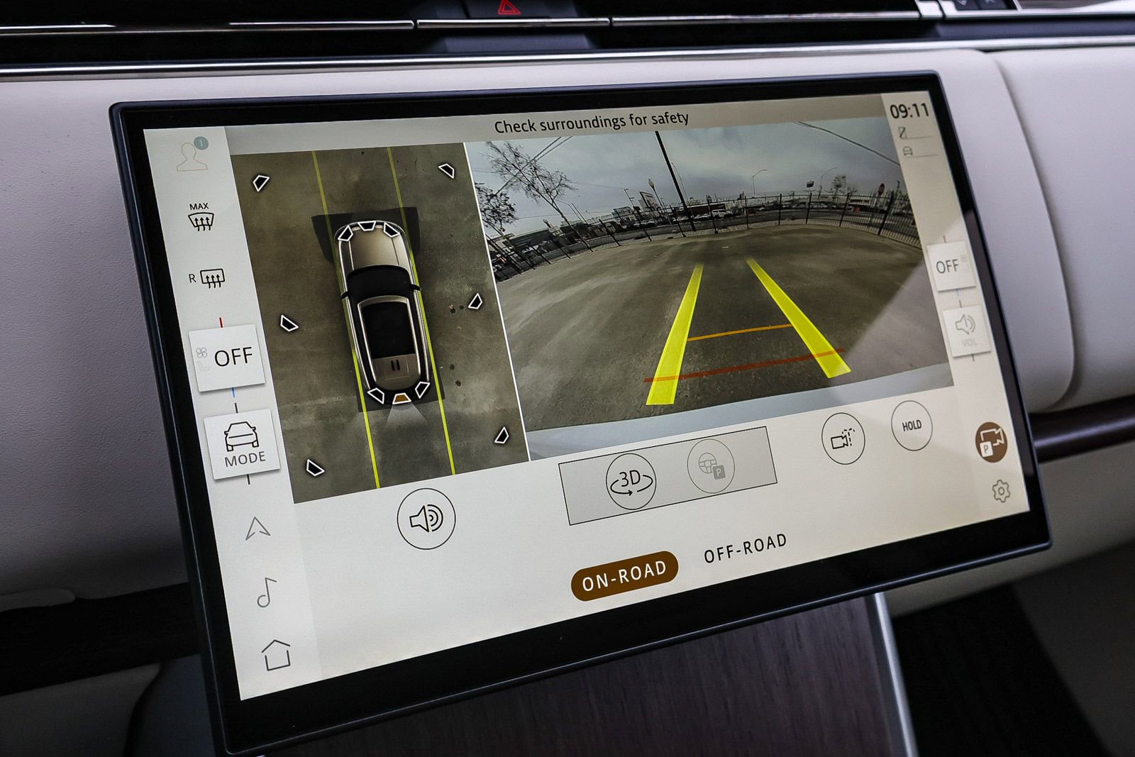 New 2026 Land Rover Range Rover SE image 37