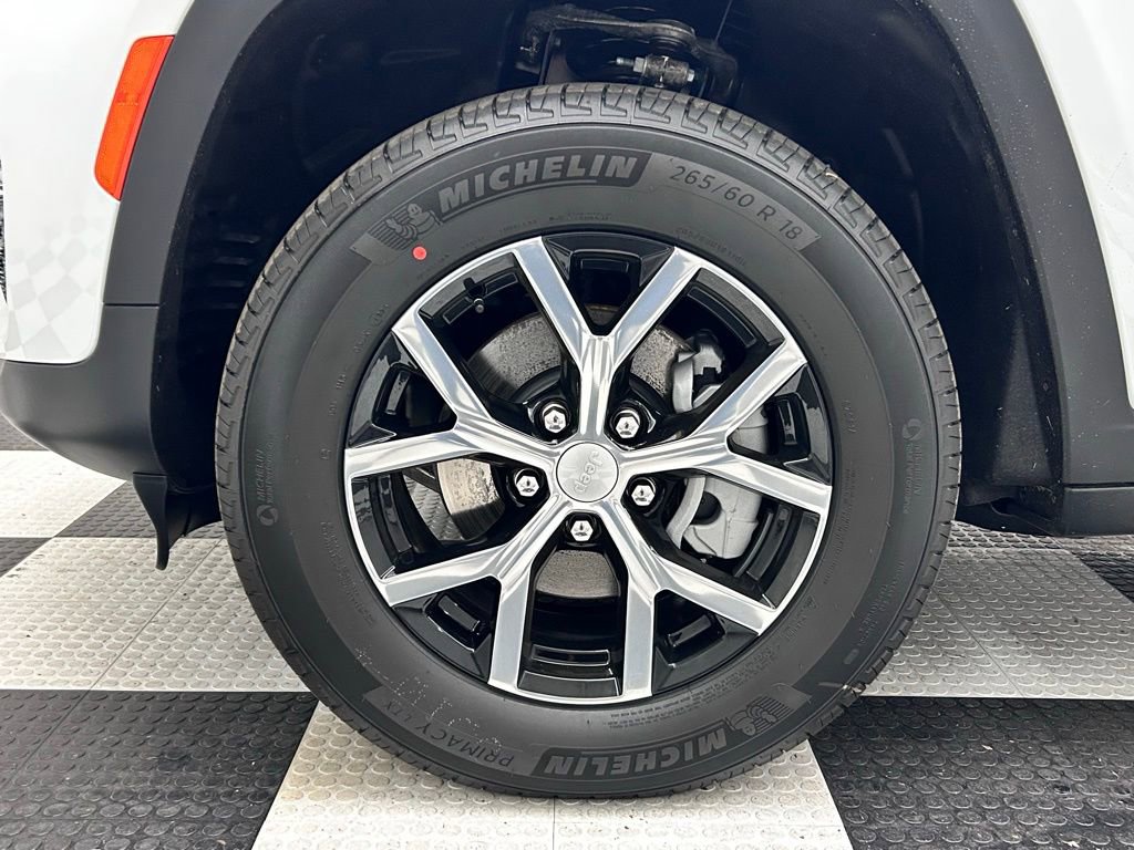 New 2025 Jeep Grand Cherokee Limited image 8