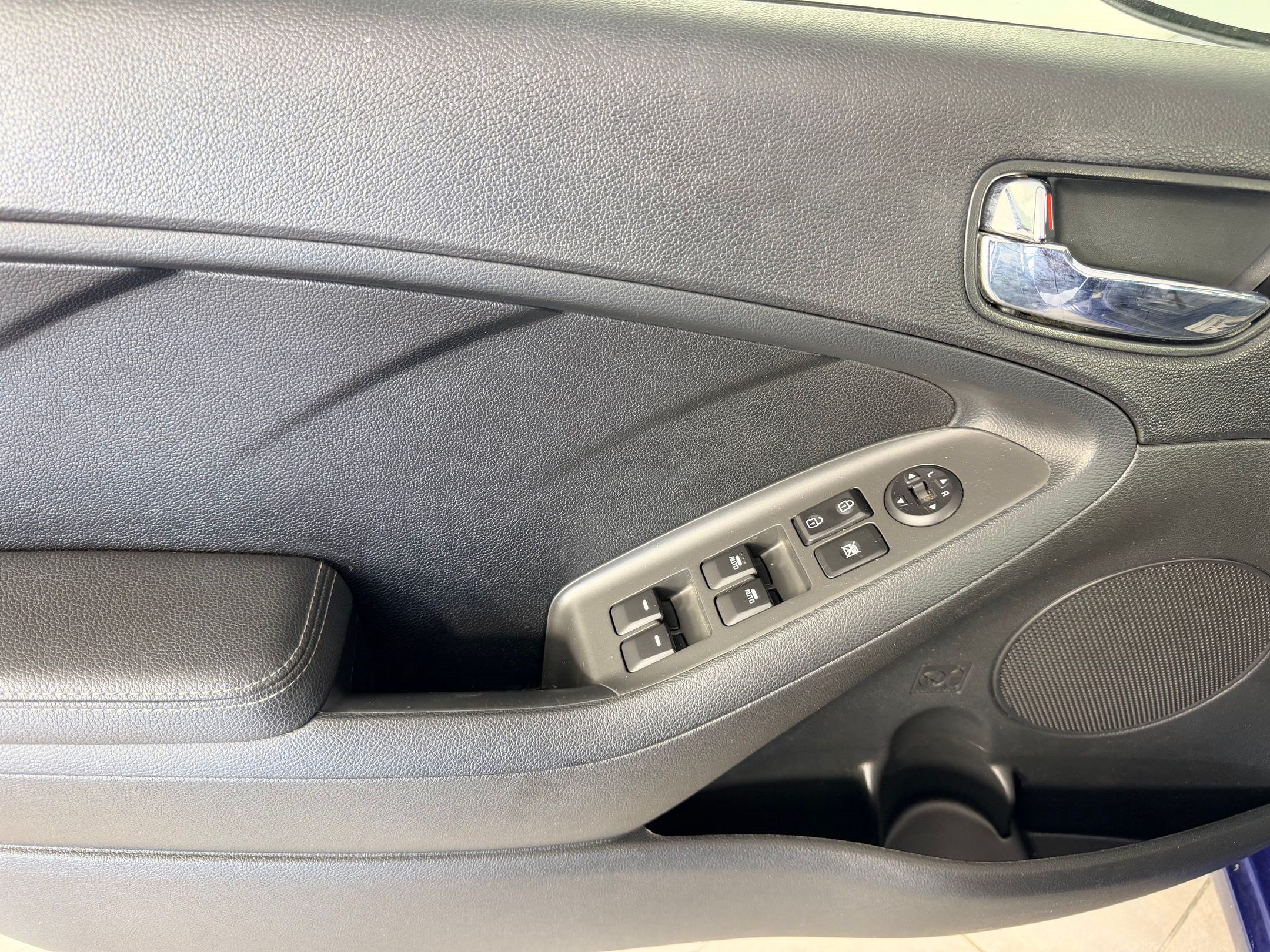Used 2018 Kia Forte S w/ S Technology Plus Package FWD image 13