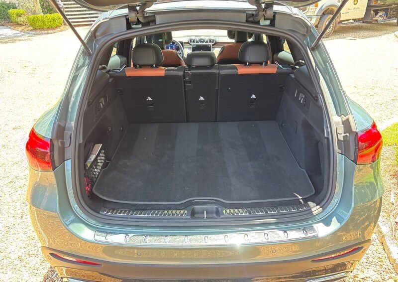 Used 2025 Mercedes-Benz GLC 300 image 19