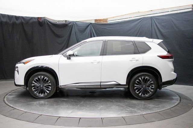 Used 2024 Nissan Rogue Platinum w/ Platinum Premium Package image 9