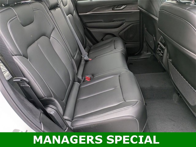 New 2025 Jeep Grand Cherokee Limited w/ Trailer Tow Package image 25