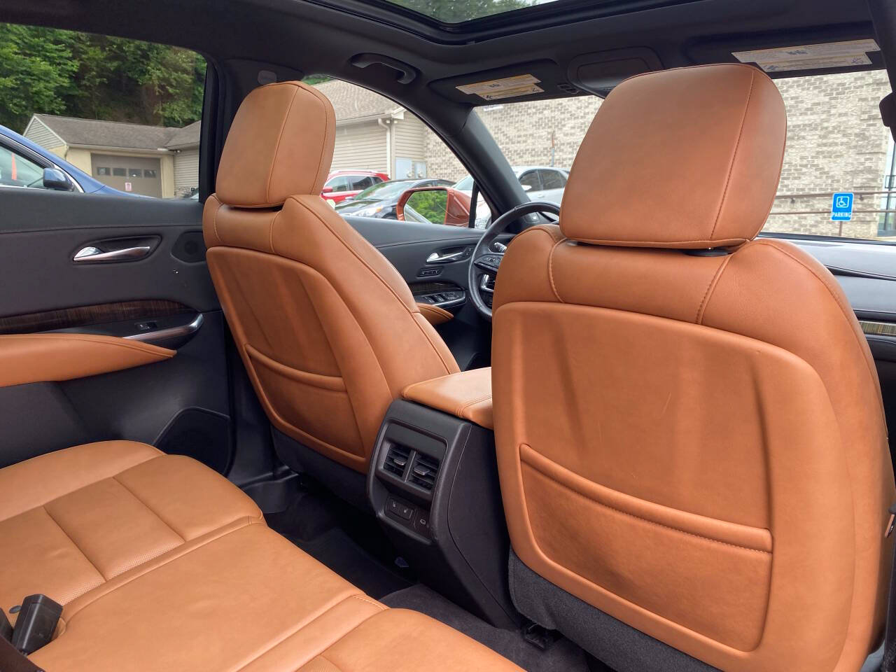 Used 2019 Cadillac XT4 Premium Luxury AWD/4WD image 22