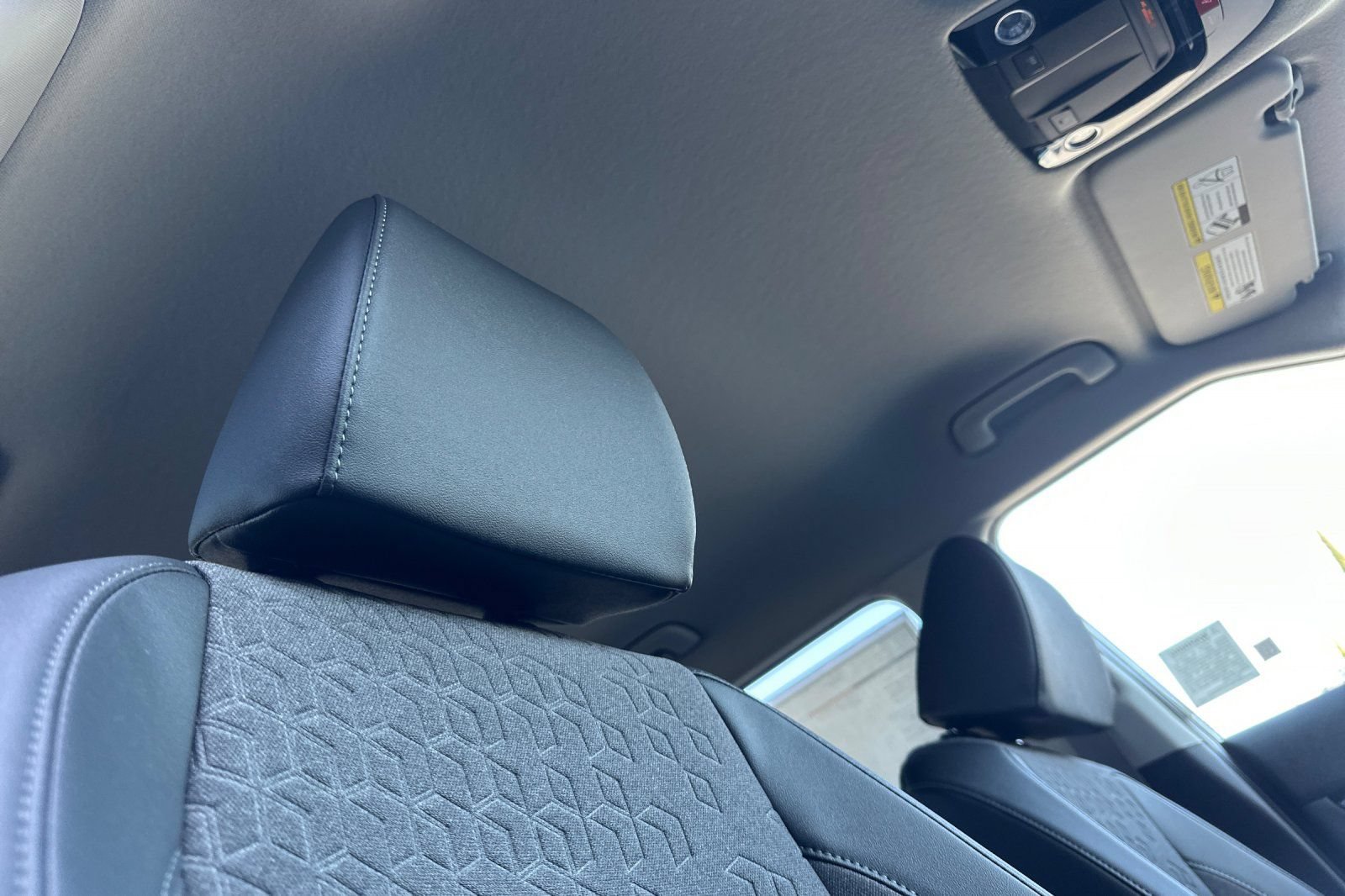 New 2026 Kia Seltos S FWD image 18