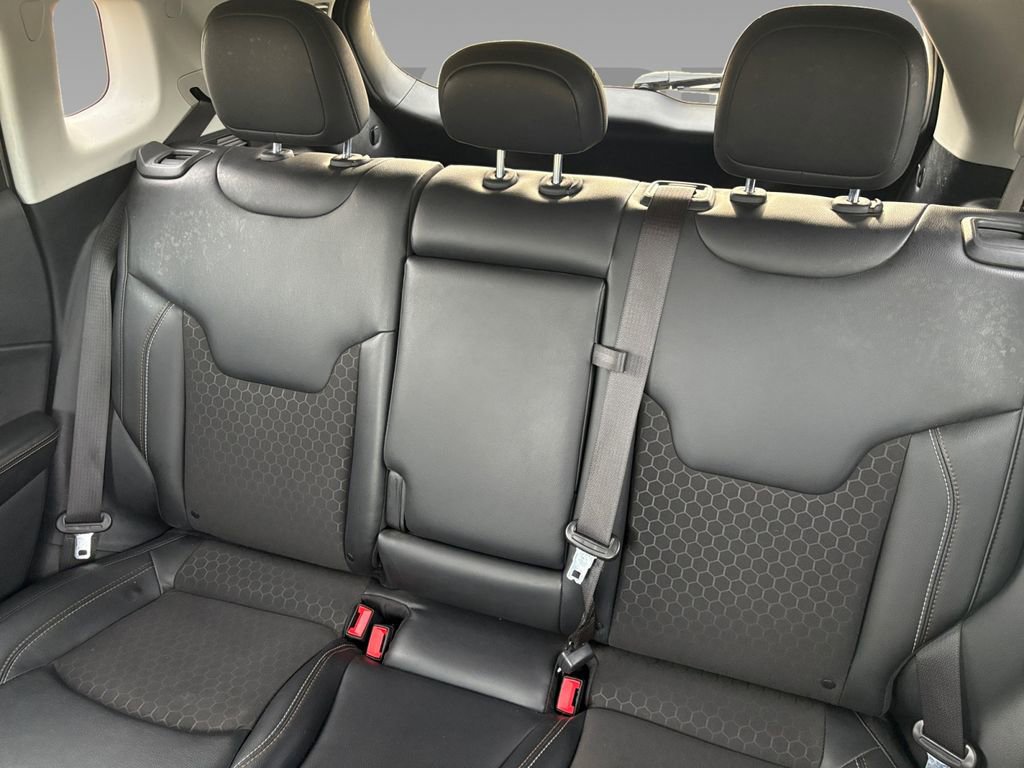 Used 2021 Jeep Compass Latitude image 3