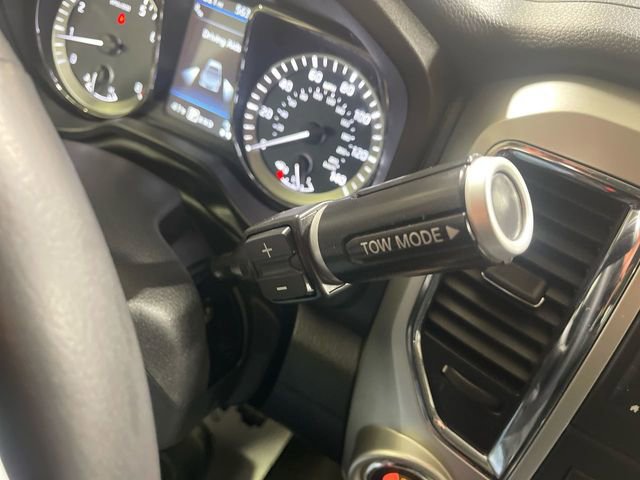 Used 2019 Nissan Titan SV w/ SV Convenience Package AWD/4WD image 20