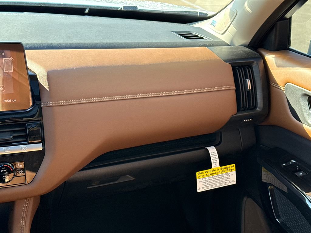 New 2026 Nissan Pathfinder Platinum image 17