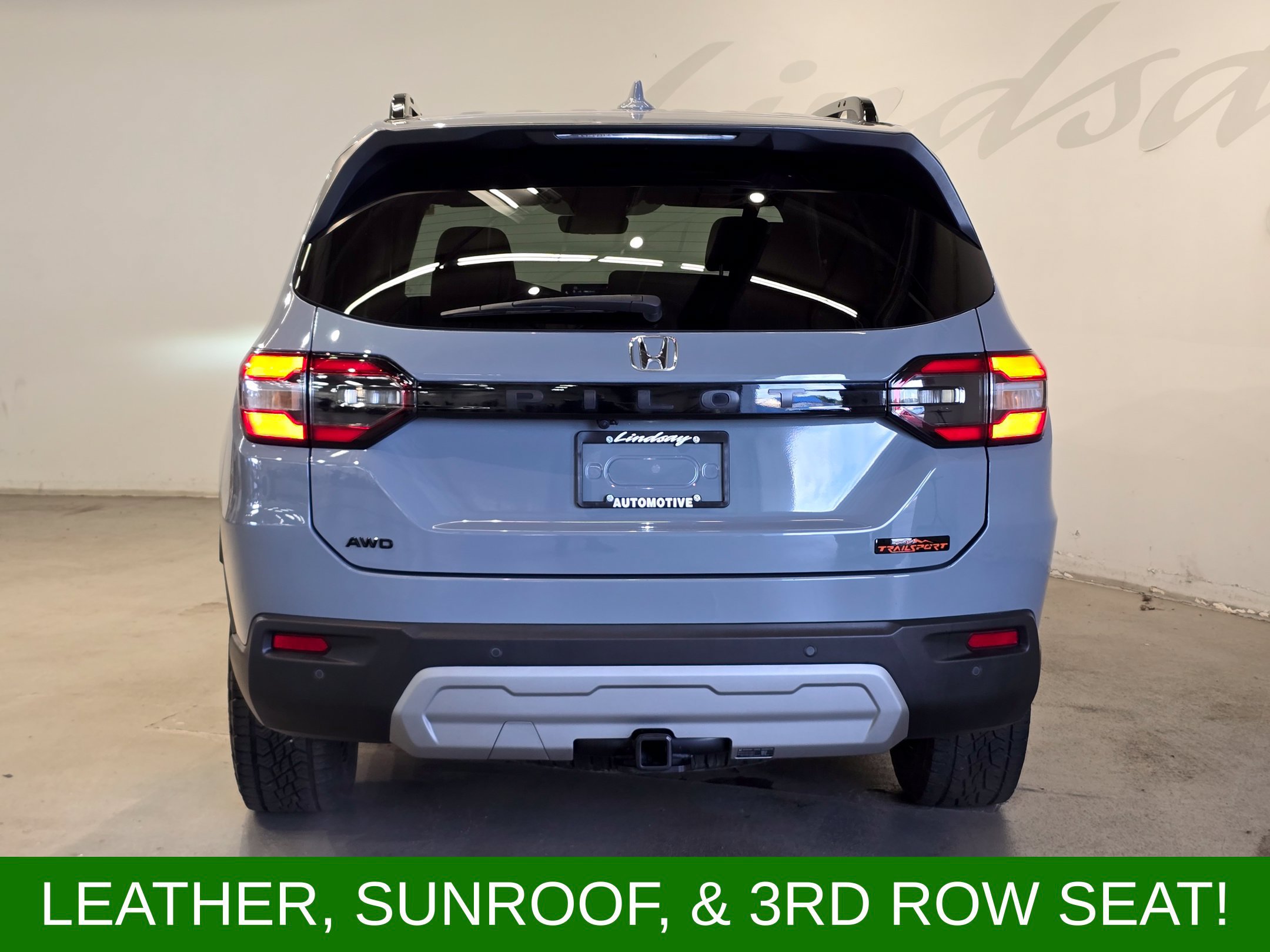 Used 2025 Honda Pilot TrailSport image 6
