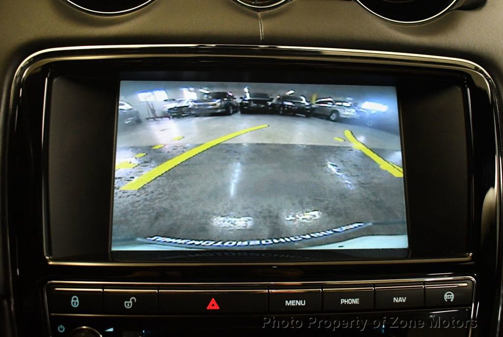 Used 2015 Jaguar XJ image 54