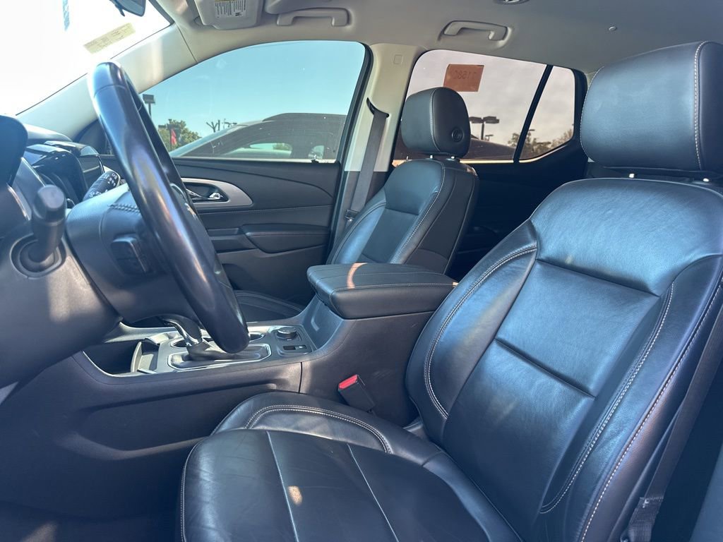 Used 2020 Chevrolet Traverse LT image 10