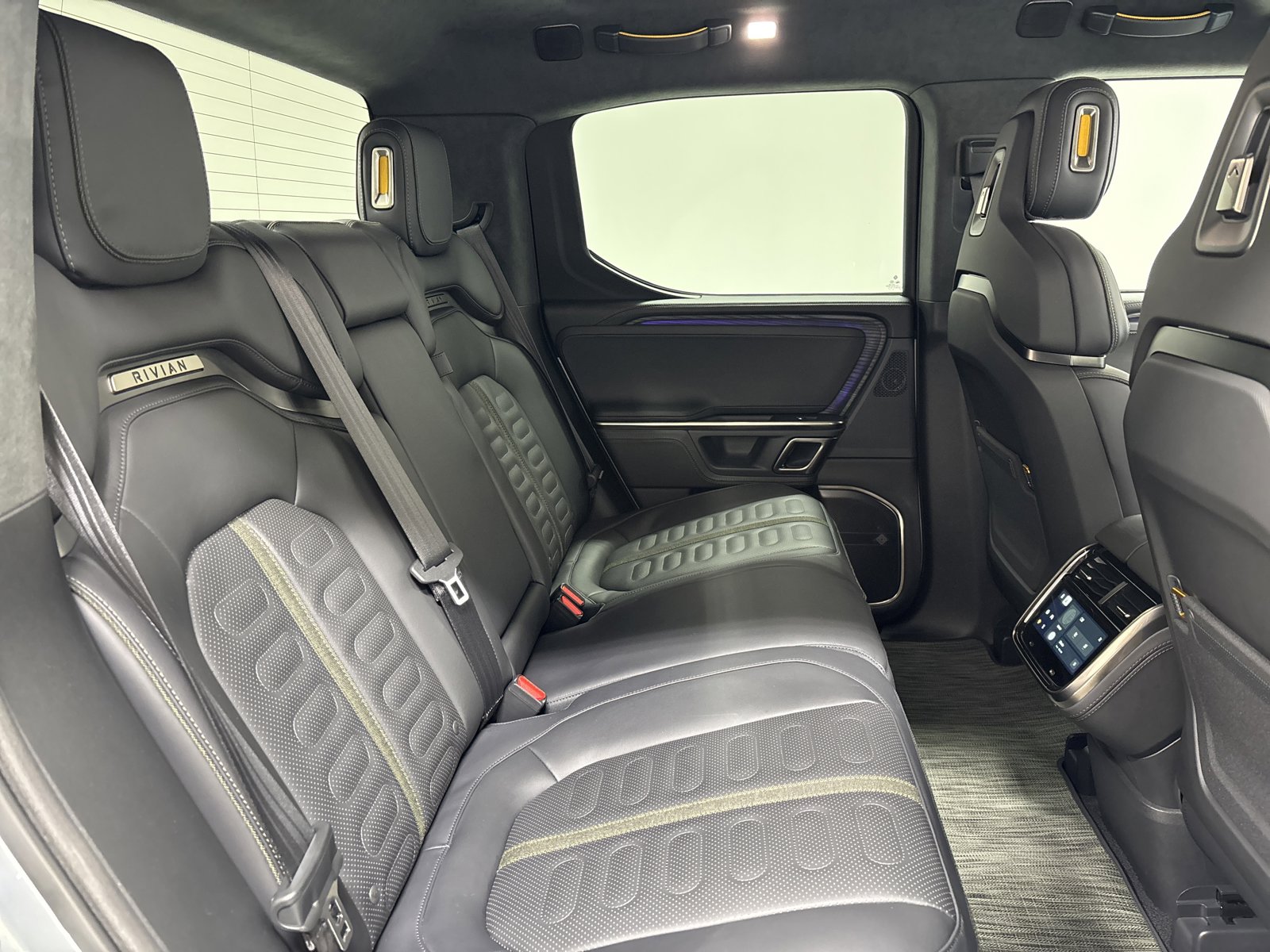 Used 2024 Rivian R1T Adventure AWD/4WD image 22