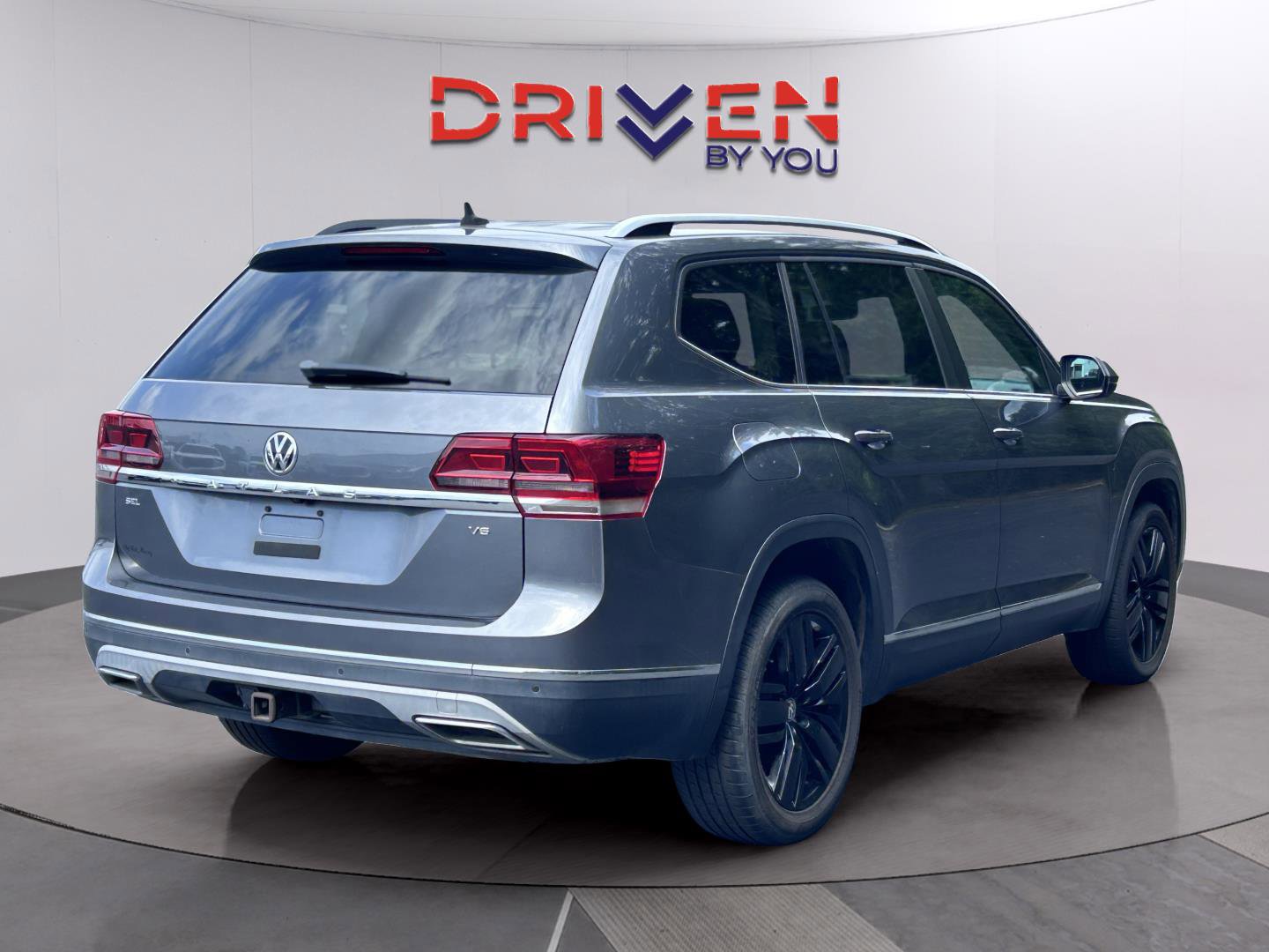 Used 2018 Volkswagen Atlas SEL FWD image 5