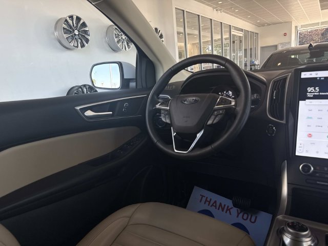 Used 2024 Ford Edge SEL w/ Convenience Package AWD/4WD image 32