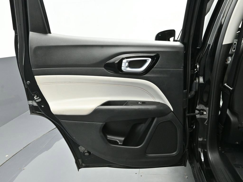 Certified 2022 Jeep Compass Limited image 12