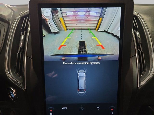 Used 2024 Ford Edge Titanium image 28