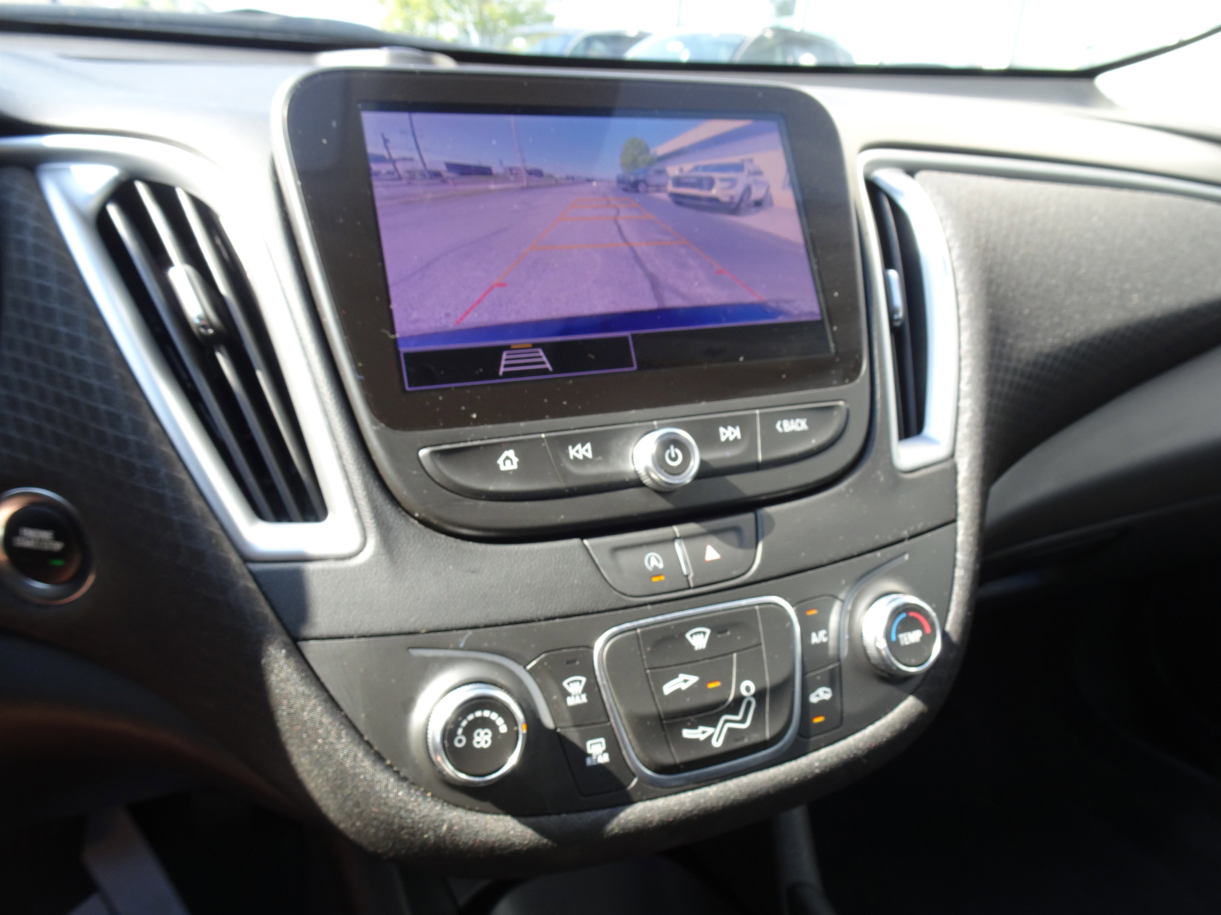Used 2024 Chevrolet Malibu LS image 17