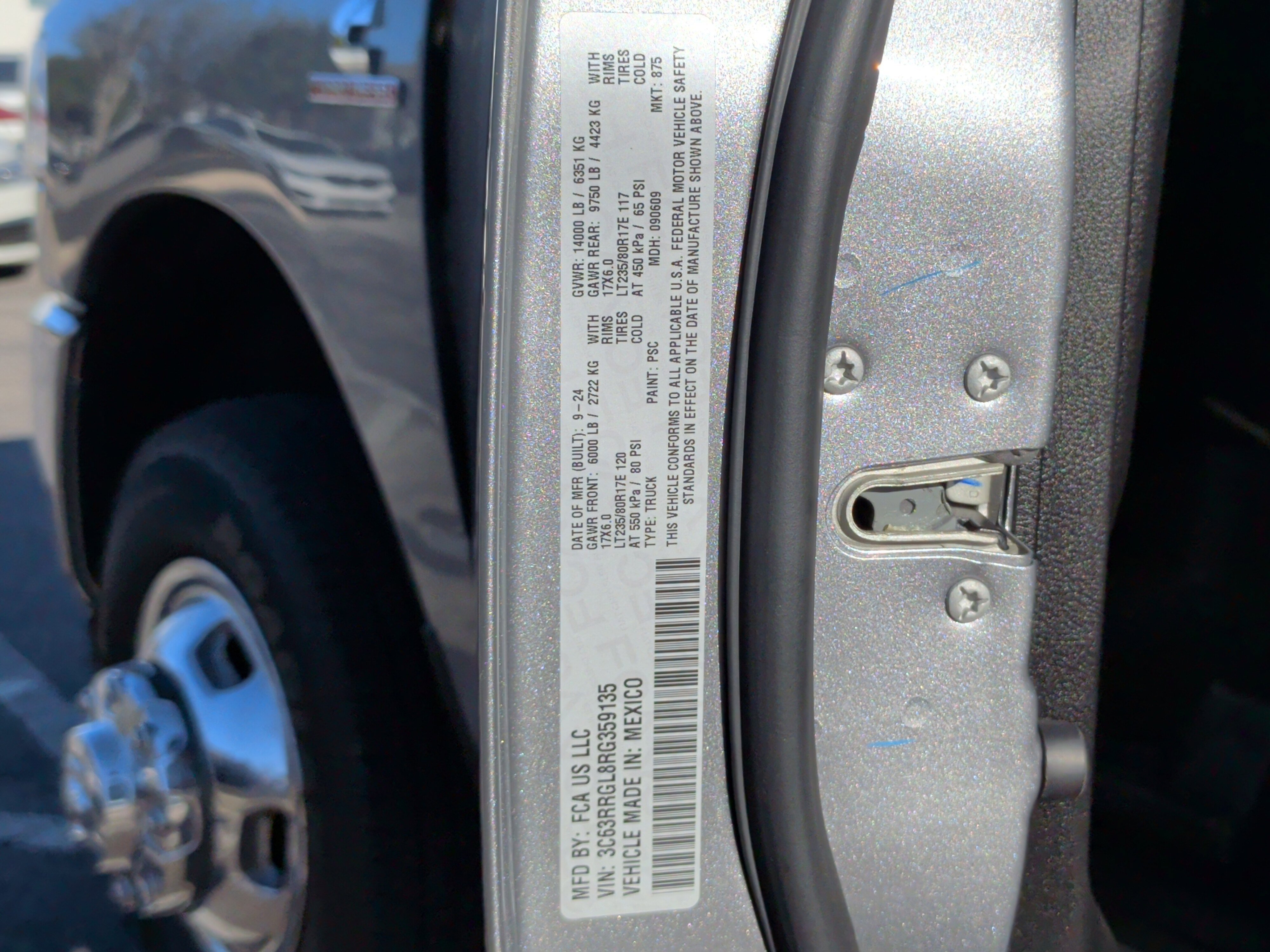 Used 2024 RAM 3500 Tradesman w/ Chrome Appearance Group image 38